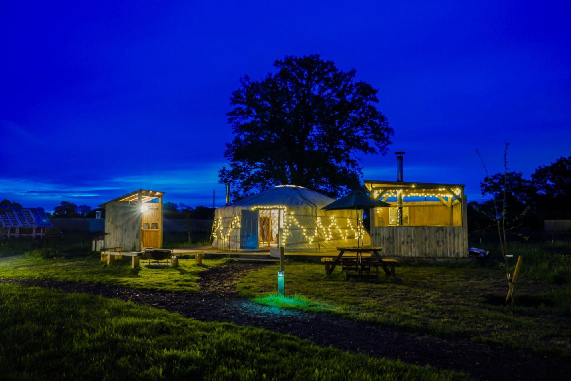 Glamp And Tipple Ltd Hotel Great Ellingham Exterior foto